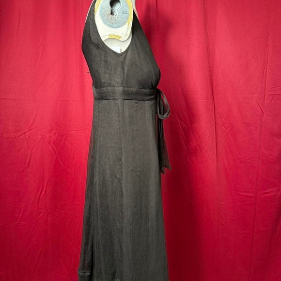 Brown silk v-neck dress - Picture 3 of 5